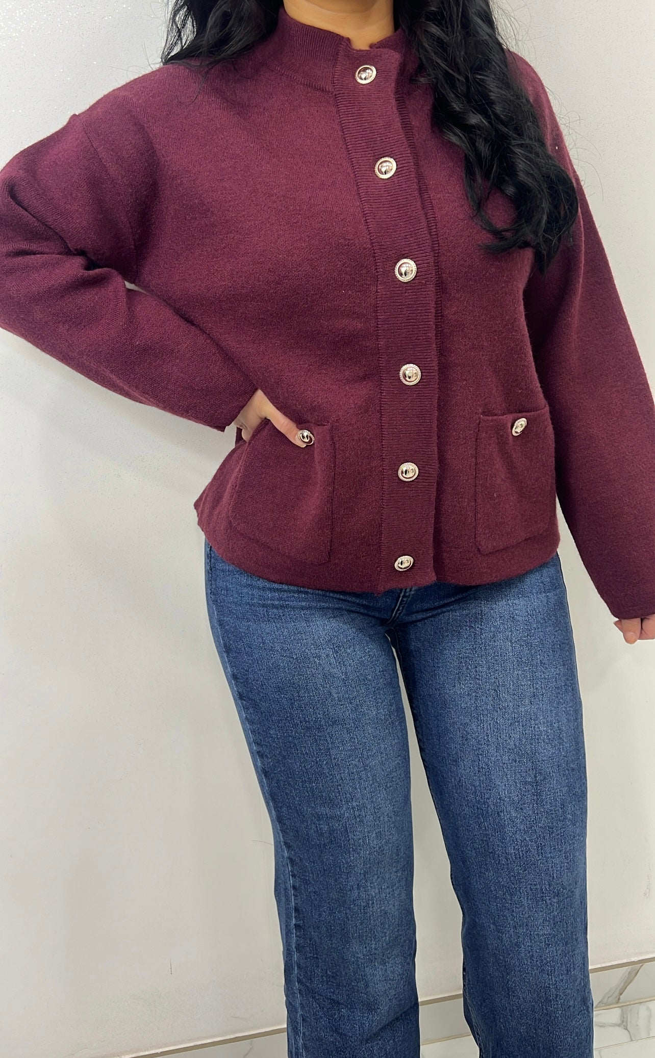 Gilet en maille à bouton doré