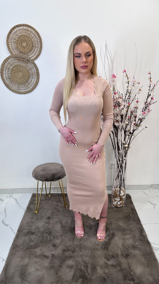 Robe longue à détails